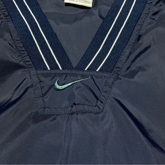 VNTNike Pullover Men Size L Navy Blue Green Vintage V-Neck Windbreaker Swoosh - Picture 4 of 10